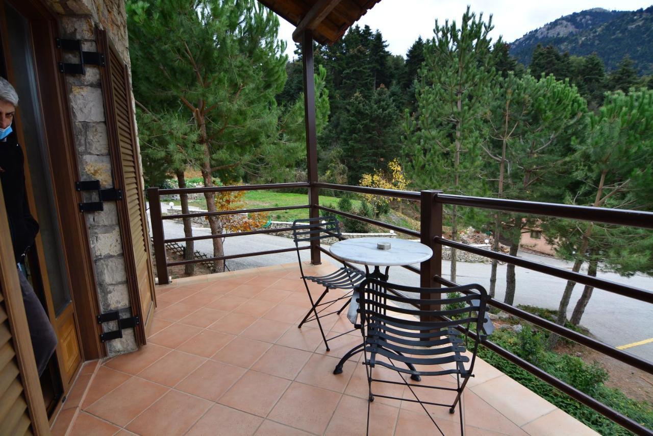 Georgio'S V Chalet Kalavrita Exterior foto